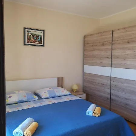 Dubravko Tribanj Apartament *