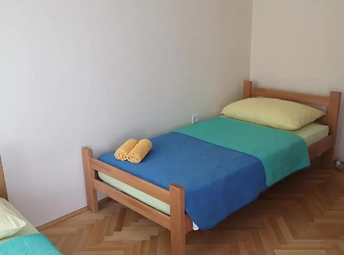 Dubravko Tribanj 아파트